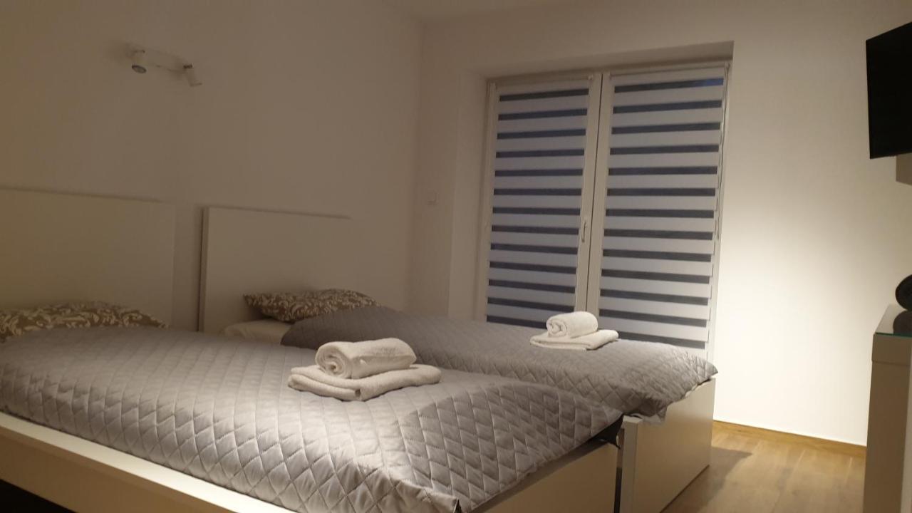 Hotel Dom Pod Groniem Rzyki Esterno foto