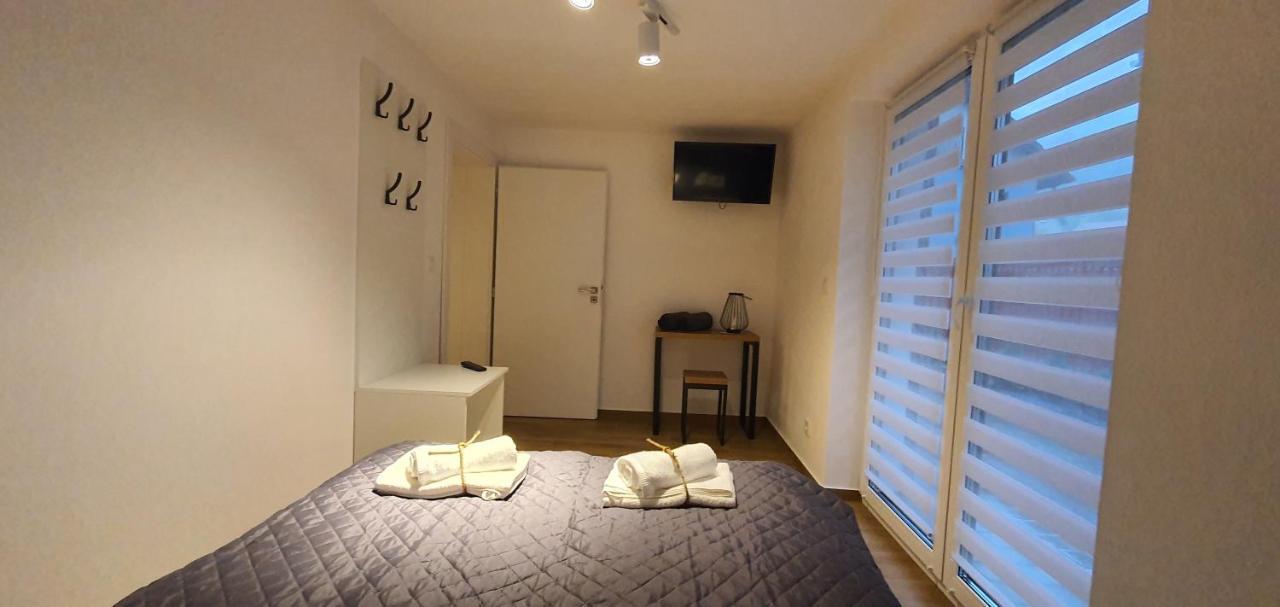 Hotel Dom Pod Groniem Rzyki Esterno foto