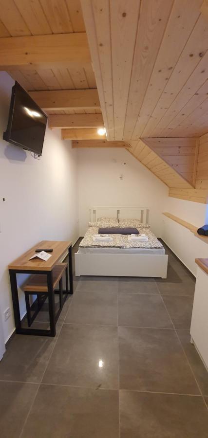 Hotel Dom Pod Groniem Rzyki Esterno foto