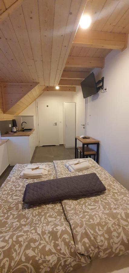 Hotel Dom Pod Groniem Rzyki Esterno foto